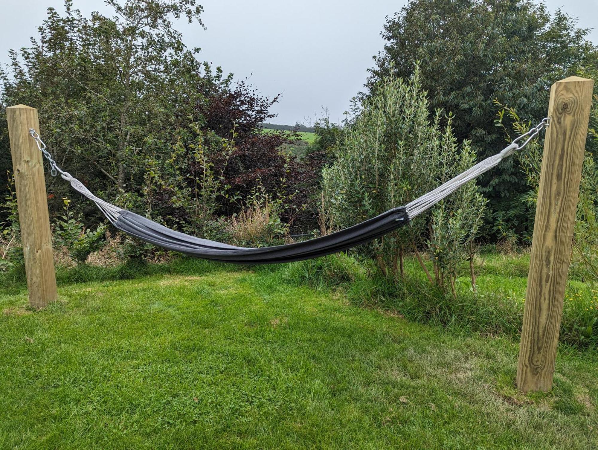 Luxury Glamping Cabin With Outdoor Bath On Cornish Flower Farm Truro Zewnętrze zdjęcie